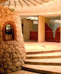 Al Liwan Suites Hotel